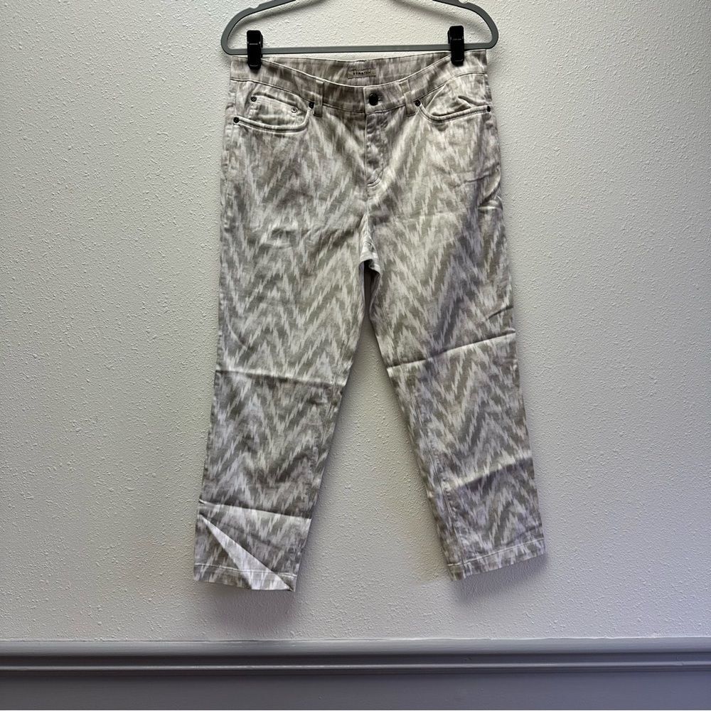 Jones New York Womens Sport stretch silver/gray jeans. Super soft size 12 (1053)